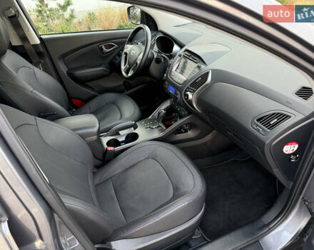 Сірий Хендай іх35, об'ємом двигуна 2 л та пробігом 124 тис. км за 16600 $, фото 84 на Automoto.ua