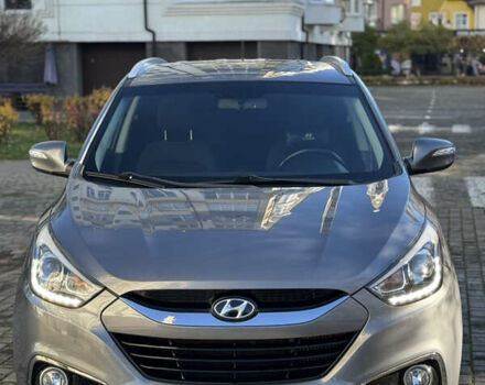 Серый Хендай их35, объемом двигателя 2 л и пробегом 96 тыс. км за 14899 $, фото 14 на Automoto.ua
