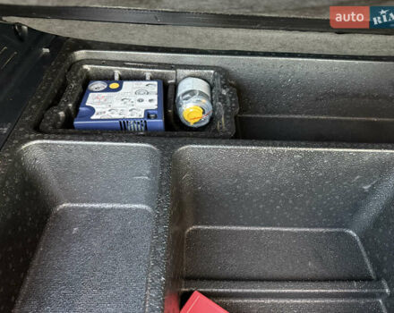 Серый Хендай их35, объемом двигателя 2 л и пробегом 183 тыс. км за 13750 $, фото 86 на Automoto.ua