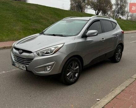 Серый Хендай их35, объемом двигателя 2.4 л и пробегом 127 тыс. км за 11650 $, фото 6 на Automoto.ua