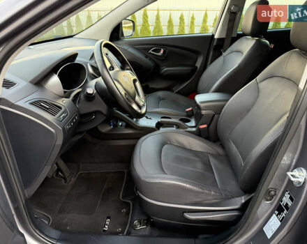 Сірий Хендай іх35, об'ємом двигуна 2 л та пробігом 124 тис. км за 16600 $, фото 68 на Automoto.ua