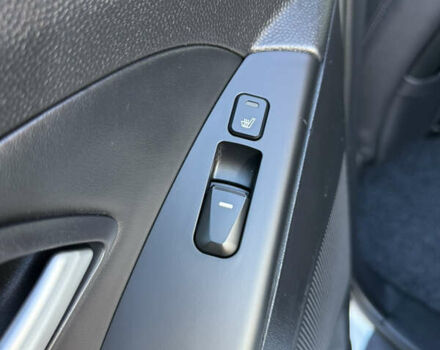 Серый Хендай их35, объемом двигателя 2 л и пробегом 187 тыс. км за 16600 $, фото 75 на Automoto.ua