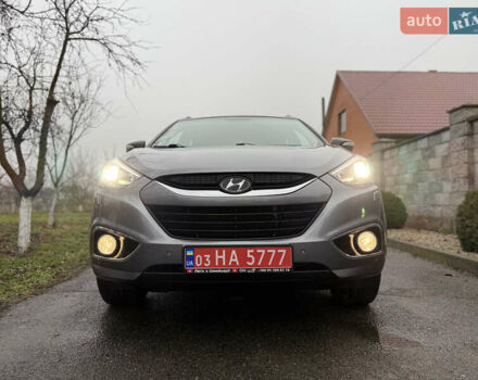 Серый Хендай их35, объемом двигателя 2 л и пробегом 124 тыс. км за 16850 $, фото 1 на Automoto.ua