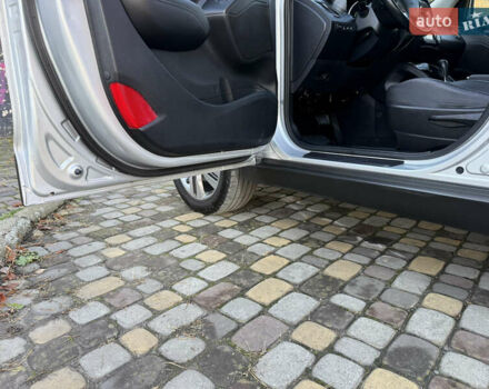 Серый Хендай их35, объемом двигателя 2 л и пробегом 187 тыс. км за 16600 $, фото 80 на Automoto.ua