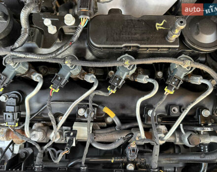 Серый Хендай их35, объемом двигателя 2 л и пробегом 183 тыс. км за 13750 $, фото 108 на Automoto.ua