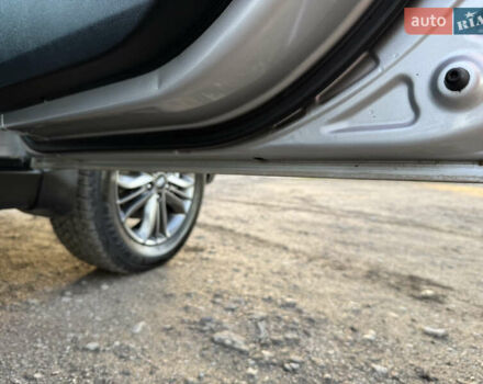 Серый Хендай их35, объемом двигателя 2 л и пробегом 183 тыс. км за 13750 $, фото 96 на Automoto.ua