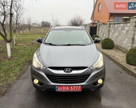 Серый Хендай их35, объемом двигателя 2 л и пробегом 124 тыс. км за 16850 $, фото 5 на Automoto.ua