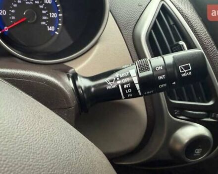 Серый Хендай их35, объемом двигателя 2.4 л и пробегом 127 тыс. км за 11650 $, фото 25 на Automoto.ua