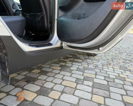 Серый Хендай их35, объемом двигателя 2 л и пробегом 187 тыс. км за 16600 $, фото 67 на Automoto.ua