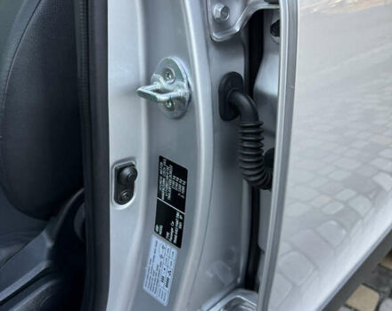 Серый Хендай их35, объемом двигателя 2 л и пробегом 187 тыс. км за 16600 $, фото 86 на Automoto.ua