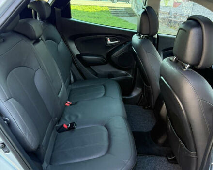 Серый Хендай их35, объемом двигателя 2 л и пробегом 187 тыс. км за 16600 $, фото 70 на Automoto.ua