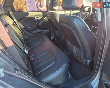 Серый Хендай их35, объемом двигателя 2 л и пробегом 138 тыс. км за 15200 $, фото 35 на Automoto.ua