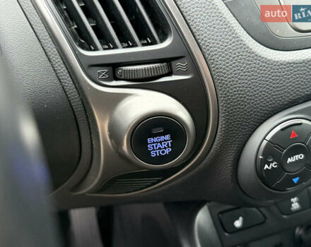 Серый Хендай их35, объемом двигателя 2 л и пробегом 124 тыс. км за 16850 $, фото 58 на Automoto.ua