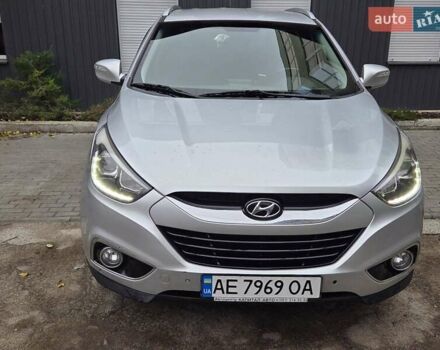 Серый Хендай их35, объемом двигателя 2 л и пробегом 136 тыс. км за 15800 $, фото 5 на Automoto.ua