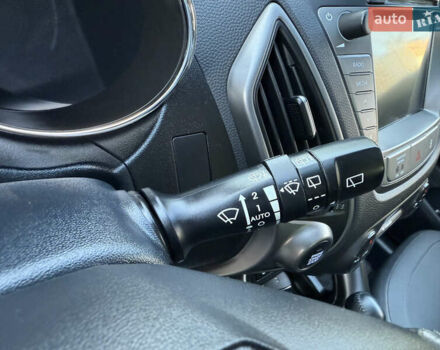 Серый Хендай их35, объемом двигателя 2 л и пробегом 187 тыс. км за 16600 $, фото 93 на Automoto.ua