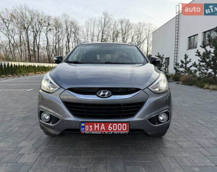 Сірий Хендай іх35, об'ємом двигуна 2 л та пробігом 124 тис. км за 16600 $, фото 3 на Automoto.ua