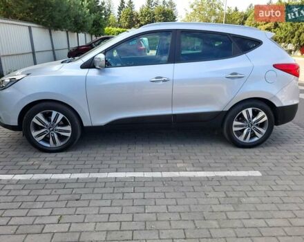 Серый Хендай их35, объемом двигателя 2 л и пробегом 221 тыс. км за 17150 $, фото 1 на Automoto.ua