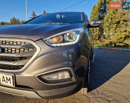 Серый Хендай их35, объемом двигателя 2 л и пробегом 138 тыс. км за 15200 $, фото 5 на Automoto.ua