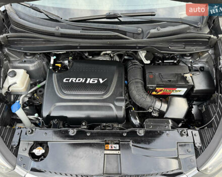 Сірий Хендай іх35, об'ємом двигуна 2 л та пробігом 124 тис. км за 16600 $, фото 93 на Automoto.ua