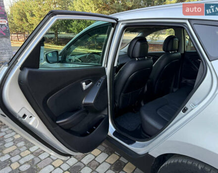 Серый Хендай их35, объемом двигателя 2 л и пробегом 187 тыс. км за 16600 $, фото 73 на Automoto.ua