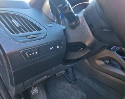 Серый Хендай их35, объемом двигателя 2 л и пробегом 138 тыс. км за 15200 $, фото 20 на Automoto.ua