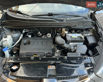 Серый Хендай их35, объемом двигателя 1.7 л и пробегом 187 тыс. км за 14800 $, фото 33 на Automoto.ua