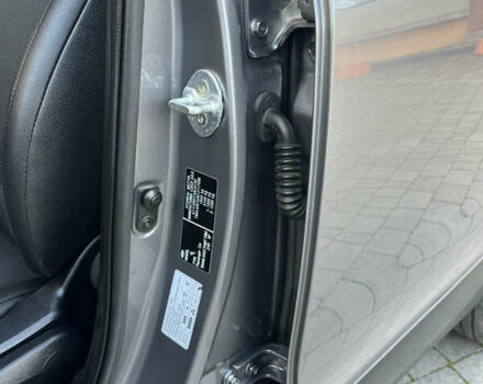 Серый Хендай их35, объемом двигателя 1.7 л и пробегом 187 тыс. км за 14800 $, фото 19 на Automoto.ua