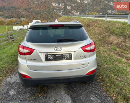 Сірий Хендай іх35, об'ємом двигуна 2 л та пробігом 191 тис. км за 15650 $, фото 4 на Automoto.ua