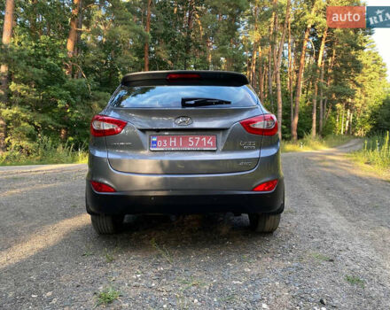 Серый Хендай их35, объемом двигателя 2 л и пробегом 227 тыс. км за 15299 $, фото 13 на Automoto.ua