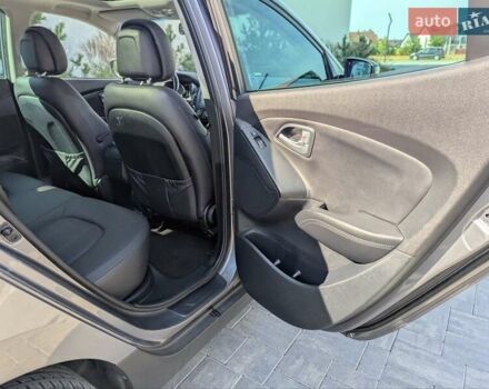 Сірий Хендай іх35, об'ємом двигуна 2 л та пробігом 113 тис. км за 16950 $, фото 53 на Automoto.ua