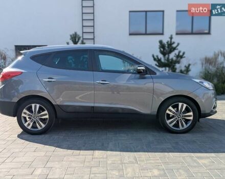 Сірий Хендай іх35, об'ємом двигуна 2 л та пробігом 113 тис. км за 16950 $, фото 13 на Automoto.ua