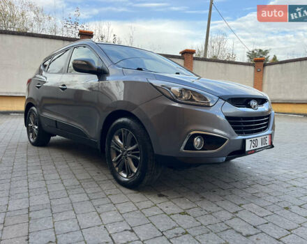 Серый Хендай их35, объемом двигателя 1.7 л и пробегом 187 тыс. км за 14800 $, фото 8 на Automoto.ua