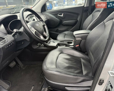 Сірий Хендай іх35, об'ємом двигуна 2 л та пробігом 192 тис. км за 15850 $, фото 28 на Automoto.ua