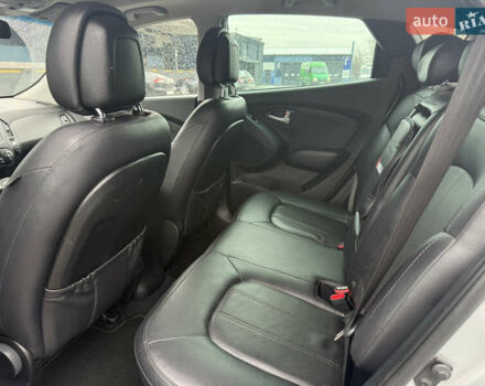 Сірий Хендай іх35, об'ємом двигуна 2 л та пробігом 192 тис. км за 15850 $, фото 33 на Automoto.ua