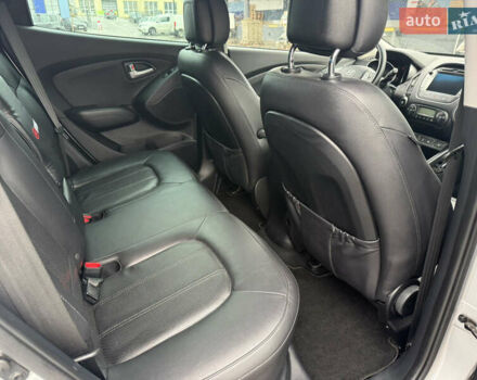 Сірий Хендай іх35, об'ємом двигуна 2 л та пробігом 192 тис. км за 15850 $, фото 39 на Automoto.ua