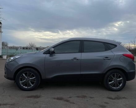 Серый Хендай их35, объемом двигателя 1.7 л и пробегом 293 тыс. км за 12950 $, фото 3 на Automoto.ua