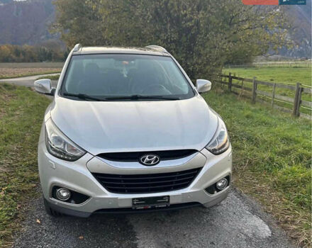 Сірий Хендай іх35, об'ємом двигуна 2 л та пробігом 191 тис. км за 15650 $, фото 2 на Automoto.ua