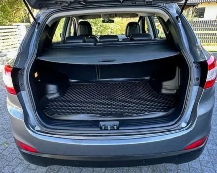 Серый Хендай их35, объемом двигателя 1.7 л и пробегом 119 тыс. км за 8800 $, фото 6 на Automoto.ua