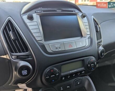 Сірий Хендай іх35, об'ємом двигуна 2 л та пробігом 113 тис. км за 16950 $, фото 35 на Automoto.ua