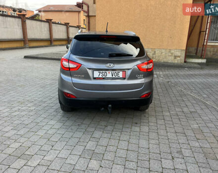 Серый Хендай их35, объемом двигателя 1.7 л и пробегом 187 тыс. км за 14800 $, фото 12 на Automoto.ua