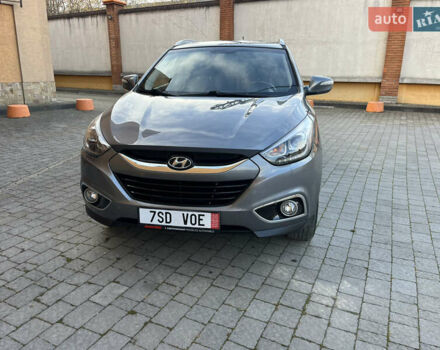 Серый Хендай их35, объемом двигателя 1.7 л и пробегом 187 тыс. км за 14800 $, фото 1 на Automoto.ua