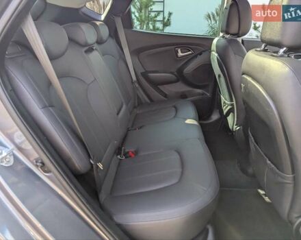 Сірий Хендай іх35, об'ємом двигуна 2 л та пробігом 113 тис. км за 16950 $, фото 52 на Automoto.ua