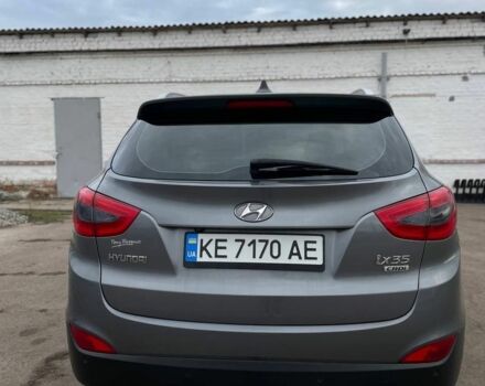 Серый Хендай их35, объемом двигателя 1.7 л и пробегом 293 тыс. км за 12950 $, фото 2 на Automoto.ua