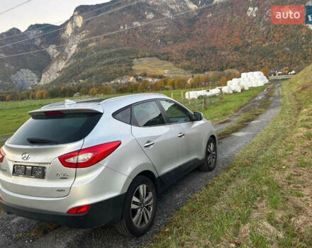 Сірий Хендай іх35, об'ємом двигуна 2 л та пробігом 191 тис. км за 15650 $, фото 3 на Automoto.ua