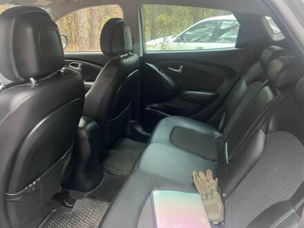 Сірий Хендай іх35, об'ємом двигуна 2 л та пробігом 217 тис. км за 11700 $, фото 1 на Automoto.ua