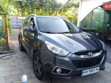 Серый Хендай их35, объемом двигателя 2.01 л и пробегом 232 тыс. км за 12500 $, фото 1 на Automoto.ua
