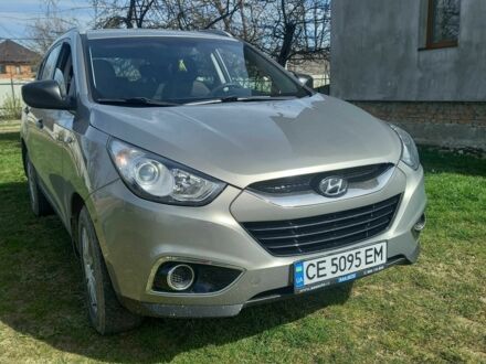 Серый Хендай их35, объемом двигателя 2 л и пробегом 244 тыс. км за 10700 $, фото 1 на Automoto.ua