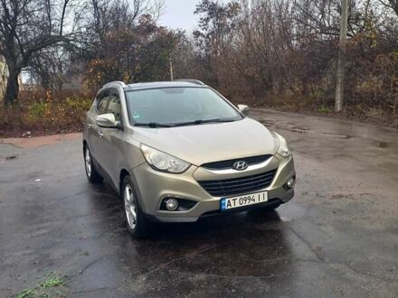 Серый Хендай их35, объемом двигателя 2 л и пробегом 244 тыс. км за 10950 $, фото 1 на Automoto.ua