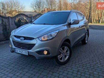 Серый Хендай их35, объемом двигателя 2 л и пробегом 234 тыс. км за 9600 $, фото 1 на Automoto.ua