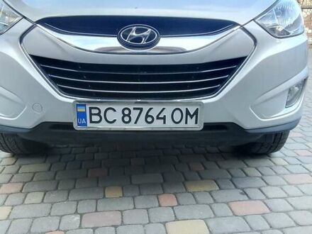 Хендай іх35 2010 у Жовкві на Automoto.ua Сірий Хендай іх35, об'ємом двигуна 2 л та пробігом 188 тис. км за 10900 $, фото 1 на Automoto.ua